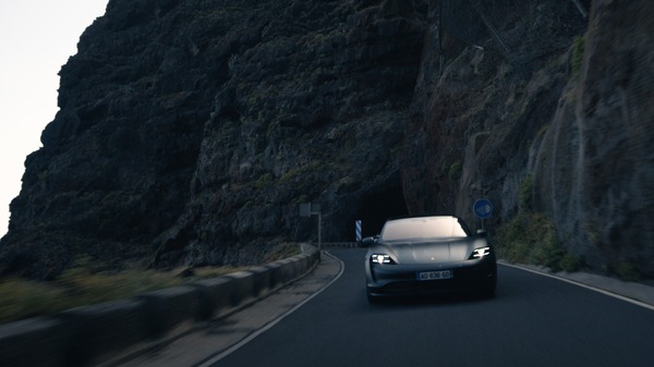 アウトローズ 15枚目の写真・画像