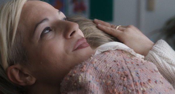 ヴィットリア 抱きしめて 2枚目の写真・画像