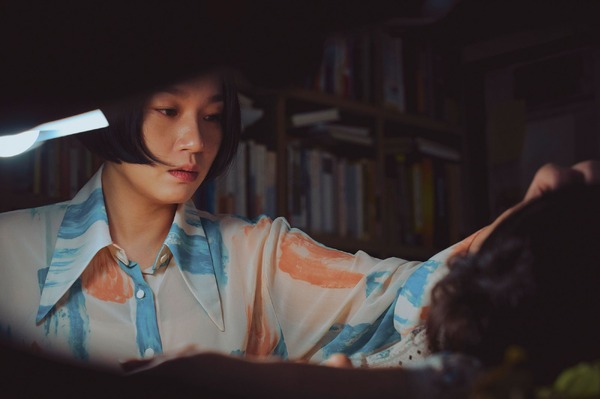 白い車に乗った女 9枚目の写真・画像