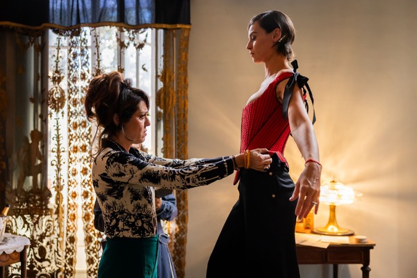 ダイヤモンド 私たちの衣装工房 8枚目の写真・画像