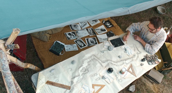 『地底への旅』(C) 2021 DOPPIO NODO DOUBLE BIND - ESSENTIAL FILMS - SOCIETE PARISIENNE DE PRODUCTION - ARTE FRANCE CINEMA