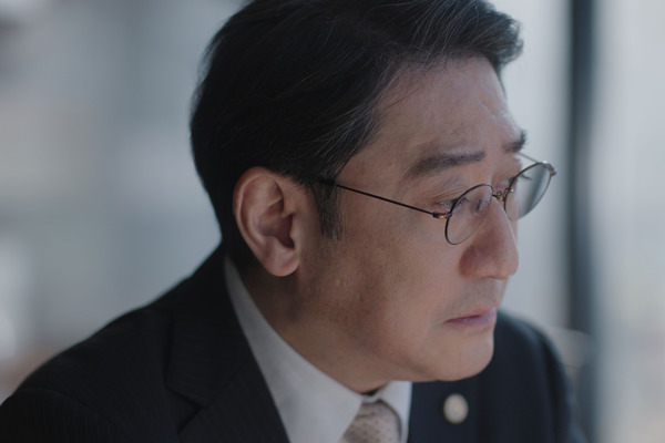 白鳥とコウモリ 3枚目の写真・画像