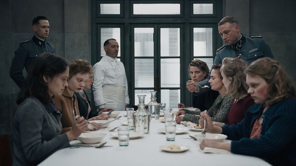 ヒトラーの毒見役 2枚目の写真・画像