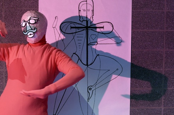 『ピンク・シュレンマー』©Oliver Husain