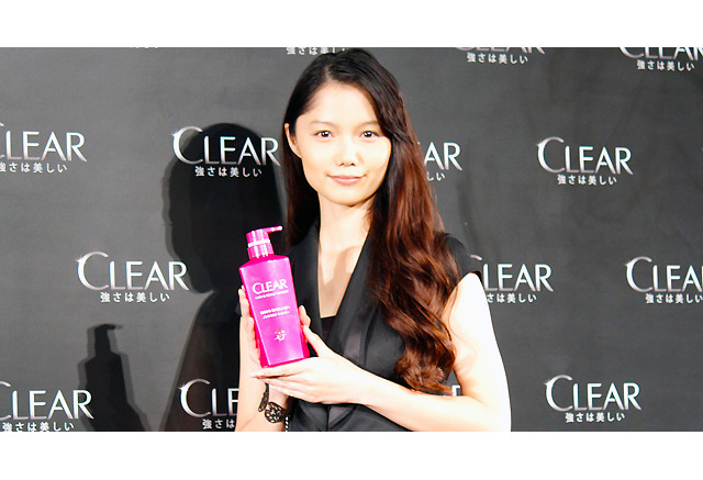 宮崎あおい カワイイを卒業 大人の魅力 でイメージ一新 5枚目の写真 画像 Cinemacafe Net