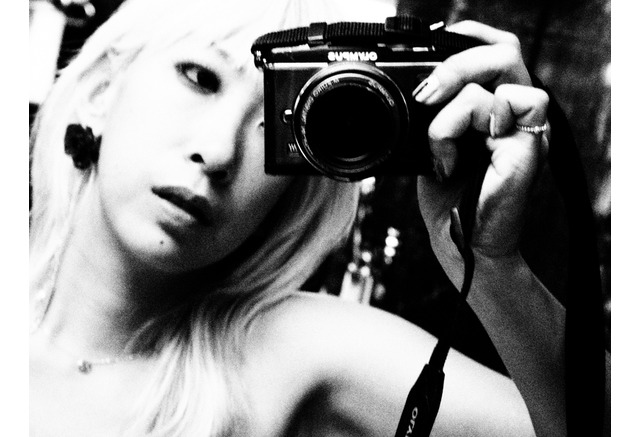 蜷川実花初のセルフポートレイトを公開 原美術館 蜷川実花 Seif Image 開催 9枚目の写真 画像 Cinemacafe Net