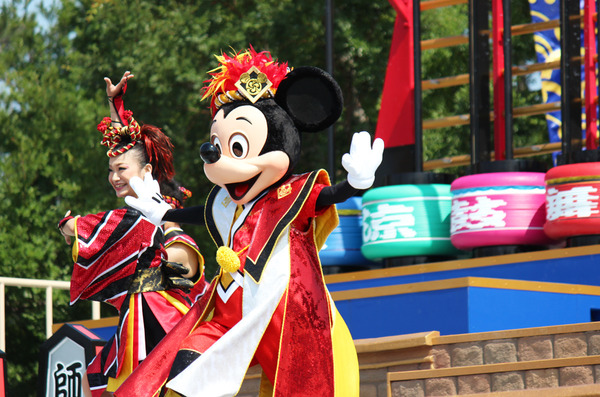東京ディズニーランド「ディズニー夏祭り」 -(C) Disney