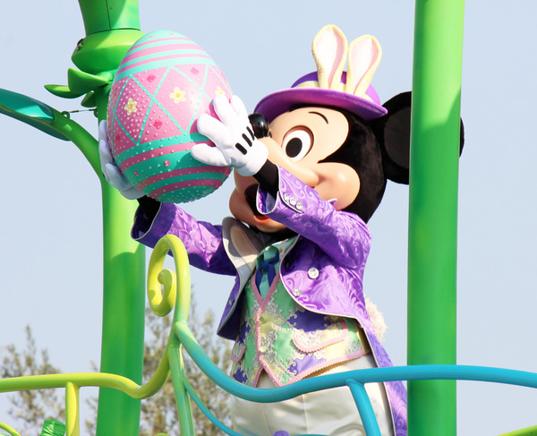 「エッグハント・イン・東京ディズニーランド」 -(C) Disney