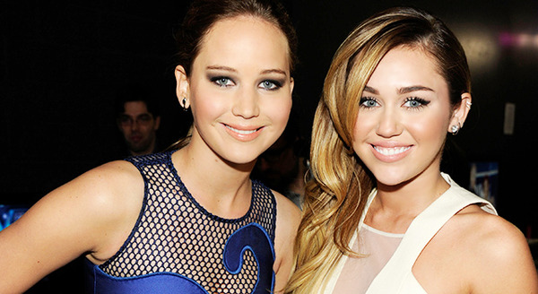 ジェニファー・ローレンス＆マイリー・サイラス-(C) Getty Images