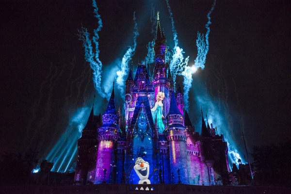 アナと雪の女王／「ワンス・アポン・ア・タイム」プロジェクションマッピング