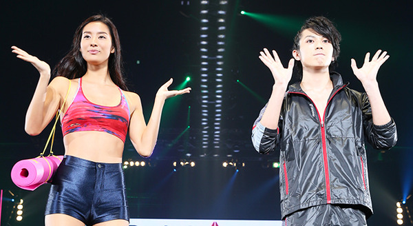 真剣佑（千葉真一の息子）＆すみれ（石田純一の娘） in 「第19回 東京ガールズコレクション AUTUM/WINTER」／(C) TGC 2014 A/W