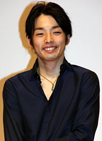 『百万円と苦虫女』舞台挨拶にて　森山未來。