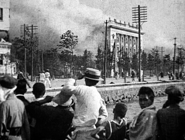 NHKスペシャル「カラーでよみがえる東京　～不死鳥都市の100年～」