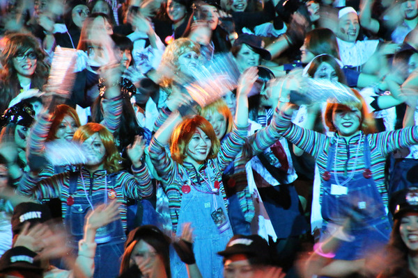 USJのハロウィン・スペシャルイベント「スペシャル・ゾンビ・モブ」の様子