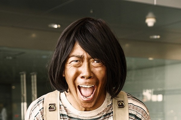 生瀬勝久（生還した男）／『エイプリルフールズ』-(C) フジテレビジョン