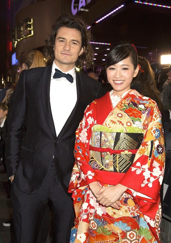 オーランド・ブルーム＆前田敦子／『ホビット 決戦のゆくえ』ワールド・プレミア　(C)2014 METRO-GOLDWYN-MAYER PICTURES INC. AND WARNER BROS. ENTERTAINMENT INC.