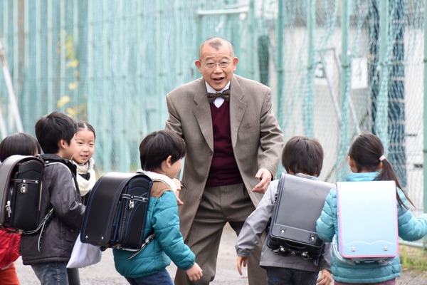 最終回にゲスト出演する笑福亭鶴瓶／「地獄先生ぬ～べ～」-(C) 日本テレビ