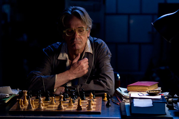 『リスボンに誘われて』　（C）2012 Studio Hamburg FilmProduktion GmbH / C-Films AG / C-Films Deutschland GmbH / Cinemate SA. All Rights Reserved.