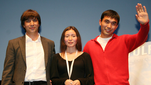 『トルパン』ティーチインにて（左から）セルゲイ・ドヴォルツェヴォイ監督、サマル・エスリャーモヴァ、アスハット・クチンチレコフ