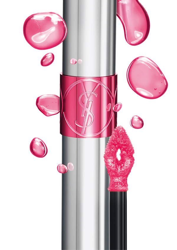 YSLの「ヴォリュプテ」シリーズから、初のオイルルージュ「ヴォリュプテ ティントインノイル」が発売に。パッションフラワーのオイルを贅沢に配合し、冬の乾燥しがちな唇にうるおいとツヤをもたらしてくれる。