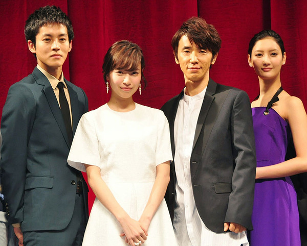 松坂桃李＆戸田恵梨香＆ユースケ・サンタマリア＆菜々緒／『エイプリールフールズ』完成披露試写会