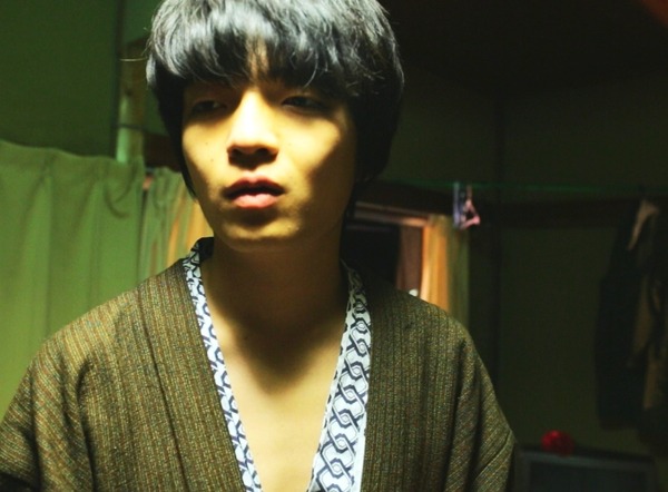 岡山天音×門脇麦／短編映画『死と恋と波と』