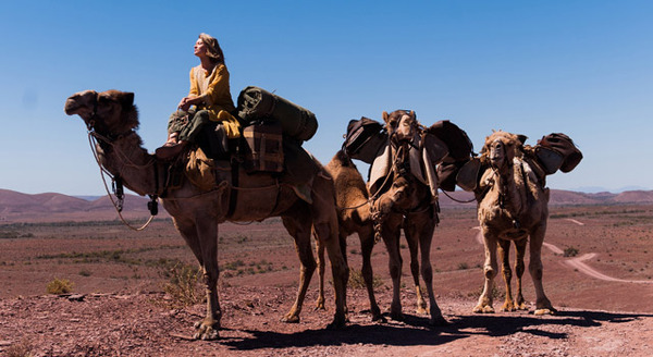 『奇跡の2000マイル』 - (C) 2013 SEE-SAW (TRACKS) HOLDINGS PTY LIMITED, A.P. FACILITIES PTY LIMITED, SCREEN AUSTRALIA, SOUTHAUSTRALIAN FILM CORPORATION, SCREEN NSW AND ADELAIDE FILM FESTIVAL