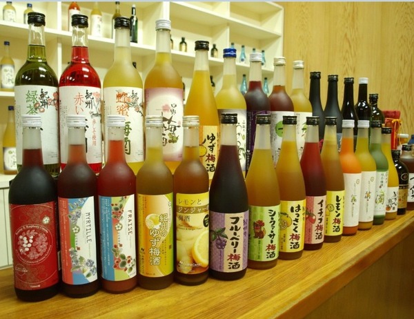 セミナー後は、28種の梅酒飲み放題もセット付きのコース料理が振る舞われる。