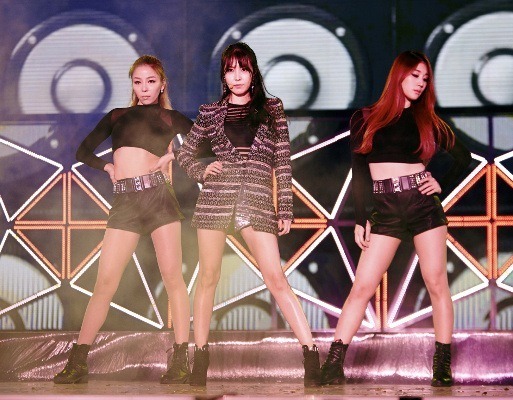 『SMTOWN THE STAGE-日本オリジナル版-』ｰ（C）2015 S.M. Culture & Contents CO.Ltd. ALL RIGHTS RESERVED