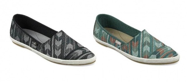 カリフォルニア発Sanukから「ポップなフリンジシューズ」が日本上陸！