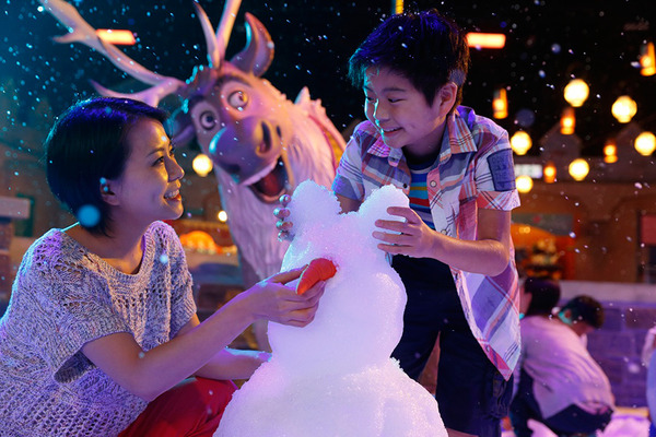 フローズン・フェスティバル・スクエア