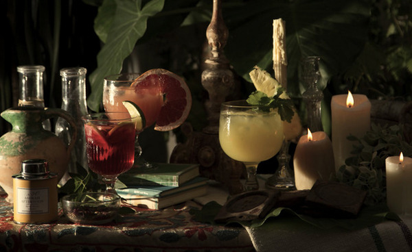 「エイチ・ピー・デコ」の店内に8月の週末限定のバー「バー ベロック」がオープン