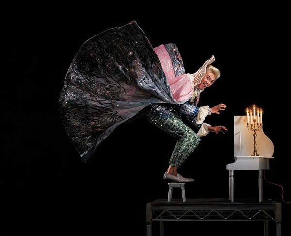 「ハーパーズ バザー10月号」　写真：Jean-Paul Goude