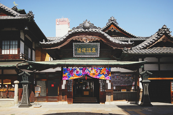 道後温泉本館エントランス