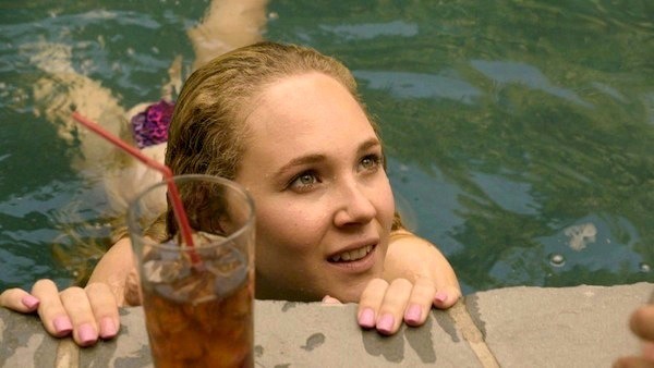 『午後３時の女たち』　（C）2013 BY AFTERNOON DELIGHT, LLC ALL RIGHTS RESERVED