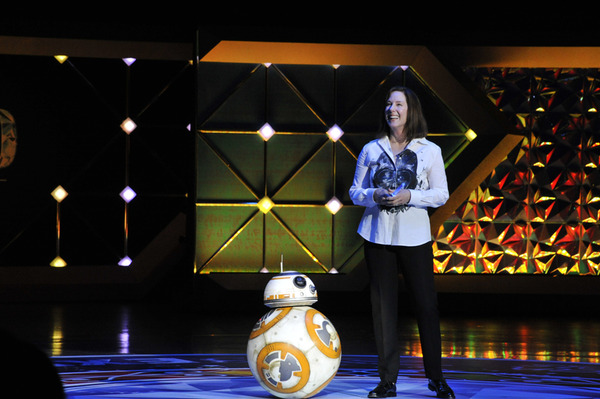 キャスリーン・ケネディ＆BB-8／『スター・ウォーズ／フォースの覚醒』D23 Expo Japan 2015