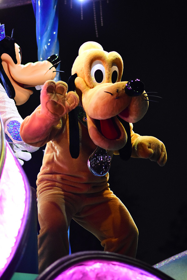 パレード「ナイトフォール・グロウ」