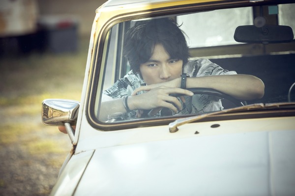 「福士蒼汰　メイキングDVD付卓上カレンダー　2016.4‐2017.3（仮）」／（C）東京ニュース通信社 Photo by Hayato Araki