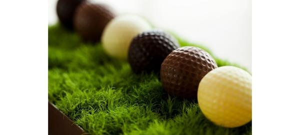 「ゴルフボールチョコ」（3個入り、1,700円／6個入り、3,400円）