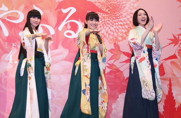 かしゆか、あ～ちゃん、のっち／『ちはやふる-上の句-』女性限定試写会