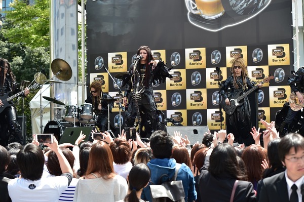ゲリラライブ「GACKT SPECIAL LIVE supported by “NESCAFE”」