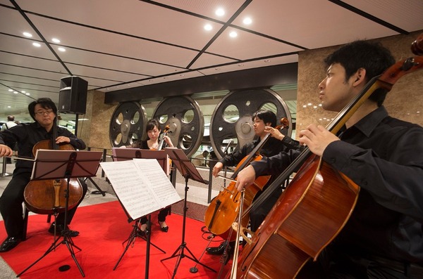 クラシックの音楽祭「ラ・フォル・ジュルネ・オ・ジャポン 2016」のエリアコンサートが東京駅でも開催に！ 写真は過去の演奏会の様子