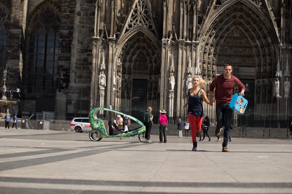 『アウトバーン』　（C）2015 IM GLOBAL FILM FUND, LLC ALL RIGHTS RESERVED.