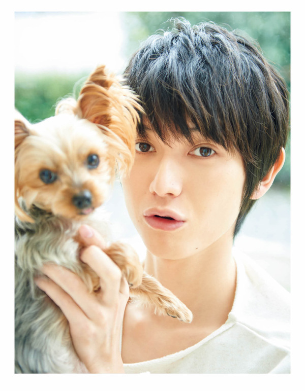 本郷奏多写真集「KANATA HONGO 2016」　（C）PIA