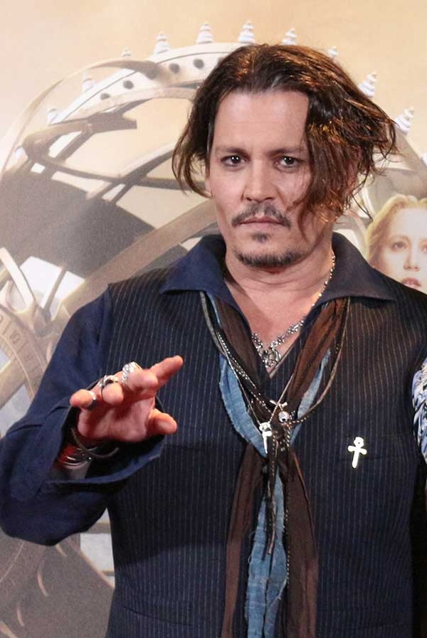 ジョニー・デップ『アリス・イン・ワンダーランド／時間の旅』記者会見@ロンドン