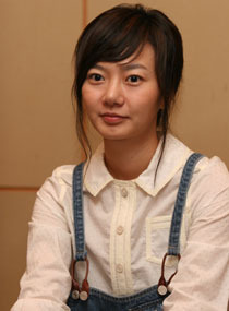 『グエムル 漢江の怪物』ペ・ドゥナ来日インタビューサブ１