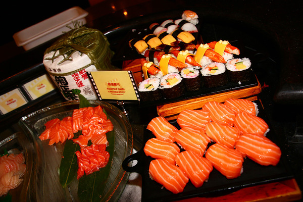 「ディズニー・ハリウッド・ホテル」の「シェフ・ミッキー」(C) Disney (C) Disney/Lucasfilm Ltd. (C) & TM Lucasfilm Ltd.