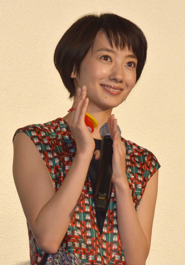 波瑠／『それいけ！アンパンマン　おもちゃの星のナンダとルンダ』初日舞台挨拶