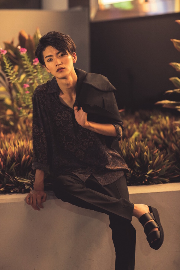 「山本涼介ファースト写真集」（仮） （C)東京ニュース通信社