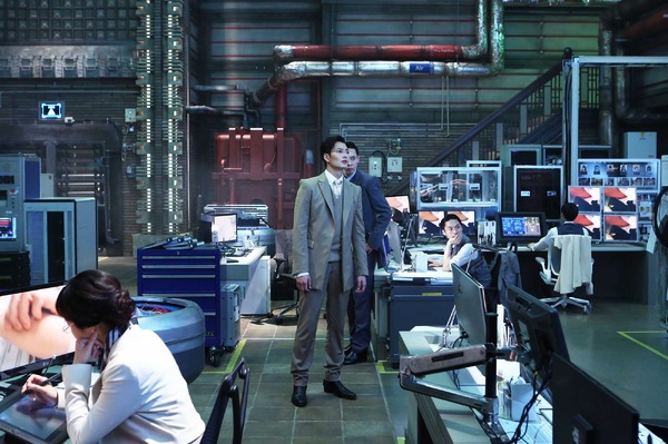 『秘密 THE TOP SECRET』（C）2016「秘密 THE TOP SECRET」製作委員会